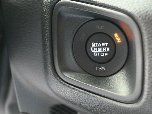 New 2026 Jeep Gladiator Sport AWD/4WD image 17