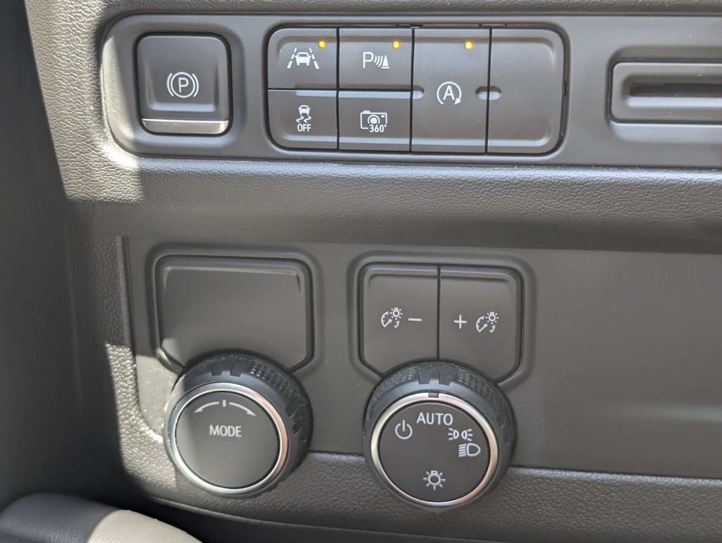 Used 2023 Chevrolet Tahoe RST w/ Luxury Package RWD image 29