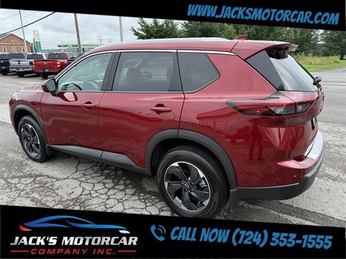 Used 2025 Nissan Rogue SV w/ SV Premium Package image 7