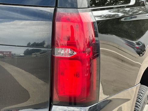 Used 2015 Chevrolet Tahoe LTZ AWD/4WD image 34