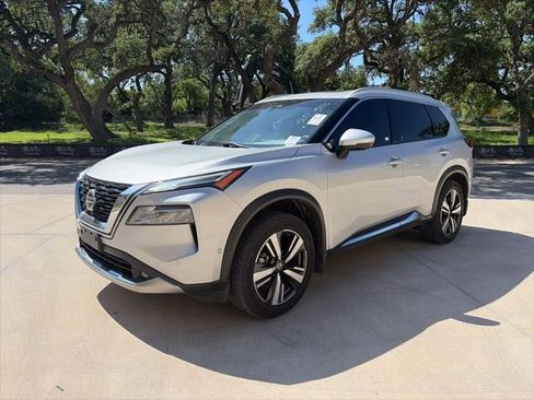 Used 2021 Nissan Rogue Platinum FWD image 1