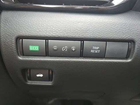 New 2025 Nissan Sentra SV w/ SV Premium Package image 15