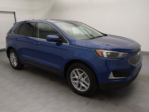 Used 2024 Ford Edge SEL image 11