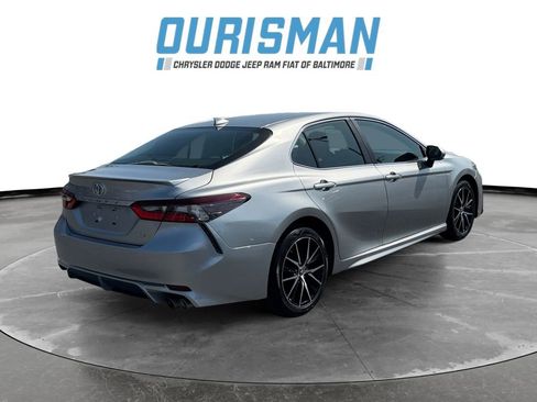 Used 2023 Toyota Camry SE image 6