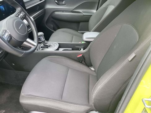 Used 2025 Hyundai Kona SEL AWD/4WD image 12