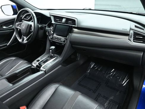 Used 2019 Honda Civic Touring image 15