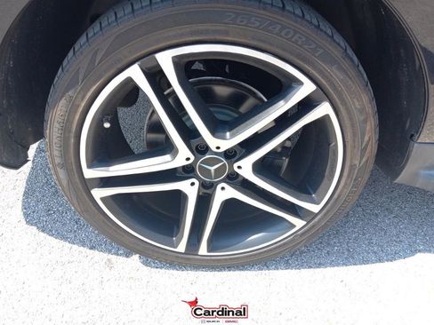 Used 2018 Mercedes-Benz GLE 43 AMG 4MATIC w/ Premium 2 Package image 4