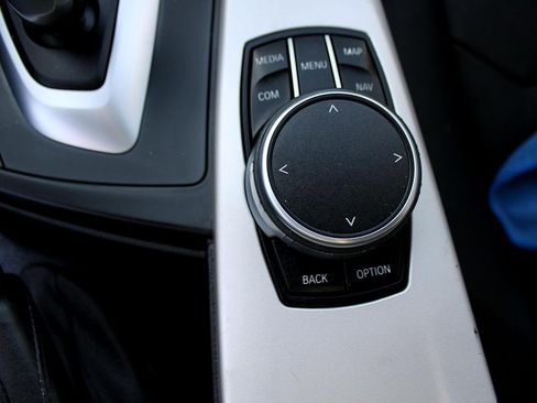 Used 2018 BMW 320i xDrive Sedan image 15