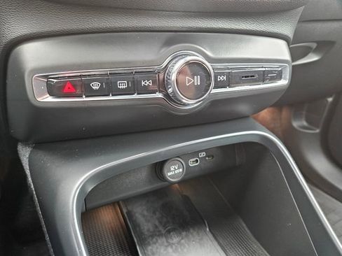 Used 2023 Volvo XC40 Recharge Ultimate w/ Protection Package Premier AWD/4WD image 29