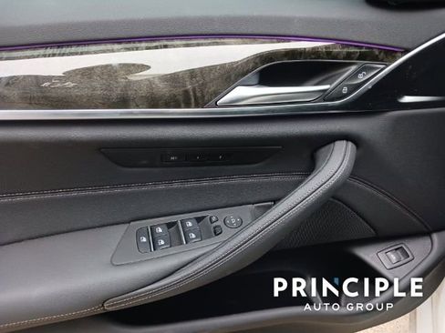 New 2023 BMW 530i w/ Convenience Package image 18