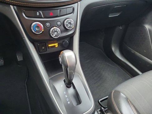 Used 2021 Chevrolet Trax LT w/ Redline Edition image 31