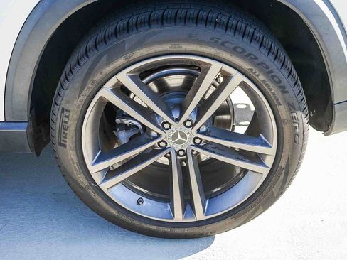 Used 2022 Mercedes-Benz GLE 350 4MATIC w/ Premium Package image 10