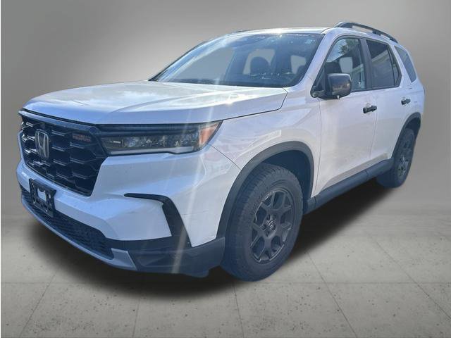 Certified 2024 Honda Pilot TrailSport image 1