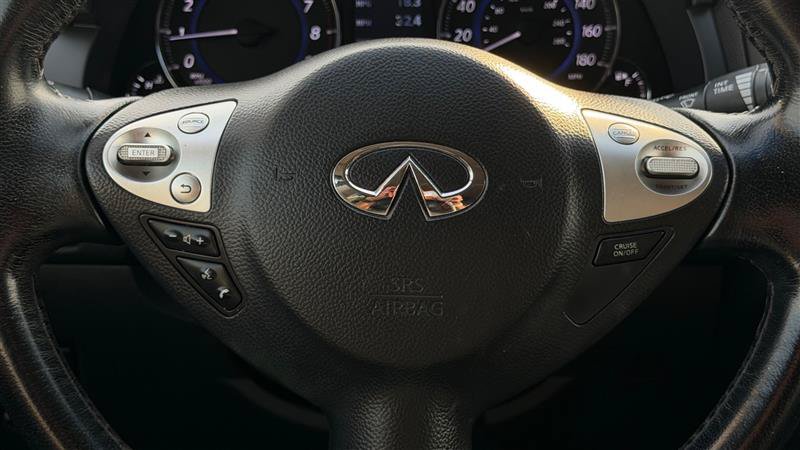 Used 2014 INFINITI QX70 2WD w/ Premium Package image 32