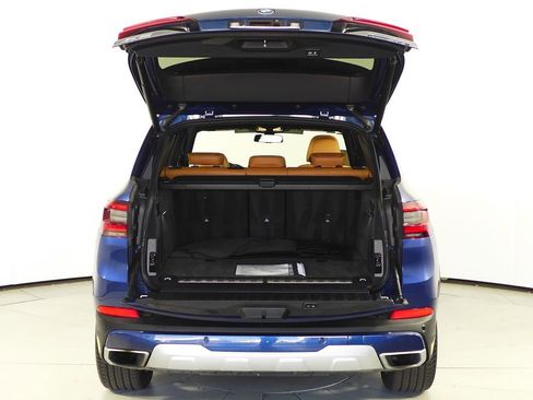 Certified 2022 BMW X5 xDrive45e w/ Executive Package image 10