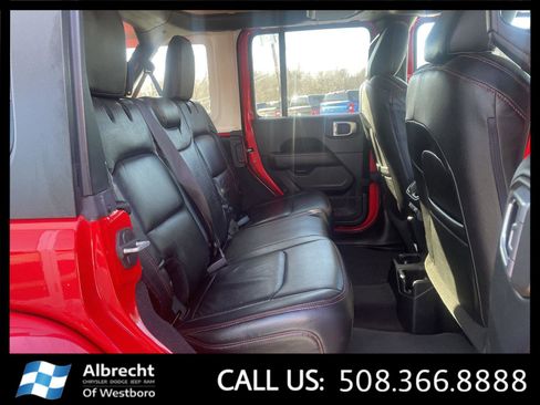 Used 2018 Jeep Wrangler Unlimited Sahara w/ Cold Weather Group image 17