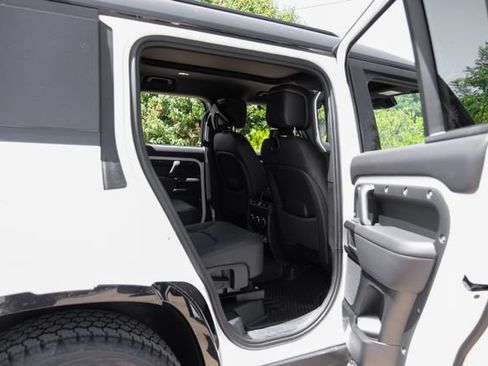 New 2026 Land Rover Defender 130 X-Dynamic SE AWD/4WD image 50