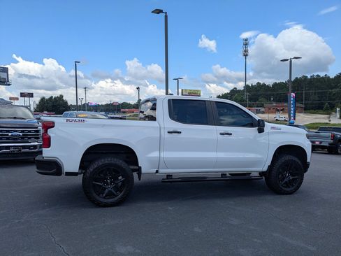 Used 2021 Chevrolet Silverado 1500 LT Trail Boss AWD/4WD image 4