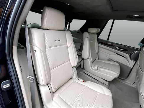 Used 2024 Cadillac Escalade Sport Platinum w/ LPO, ONYX Package AWD/4WD image 19