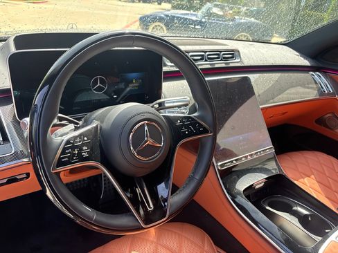 Used 2023 Mercedes-Benz S 580 4MATIC Sedan image 6