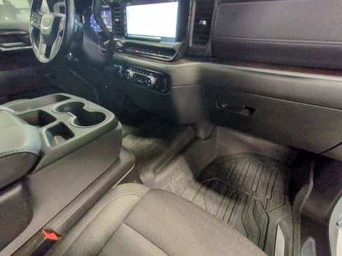 Used 2024 GMC Sierra 2500 SLE w/ SLE Value Package; image 23
