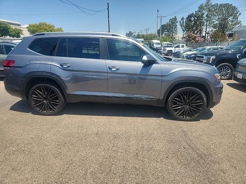 Used 2018 Volkswagen Atlas SE FWD image 16