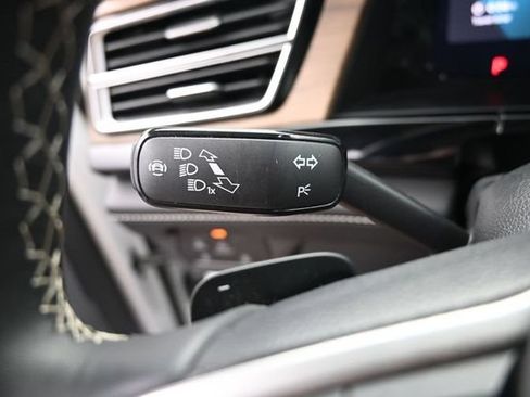 Used 2024 Volkswagen Atlas SE AWD/4WD image 20