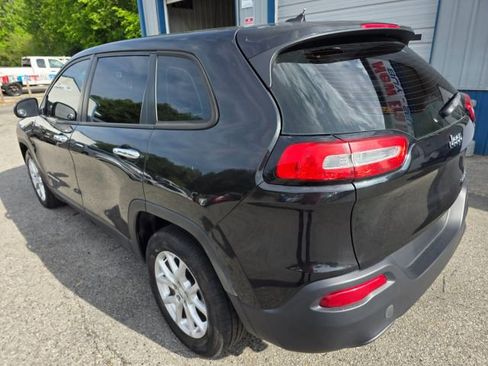 Used 2014 Jeep Cherokee Sport image 7