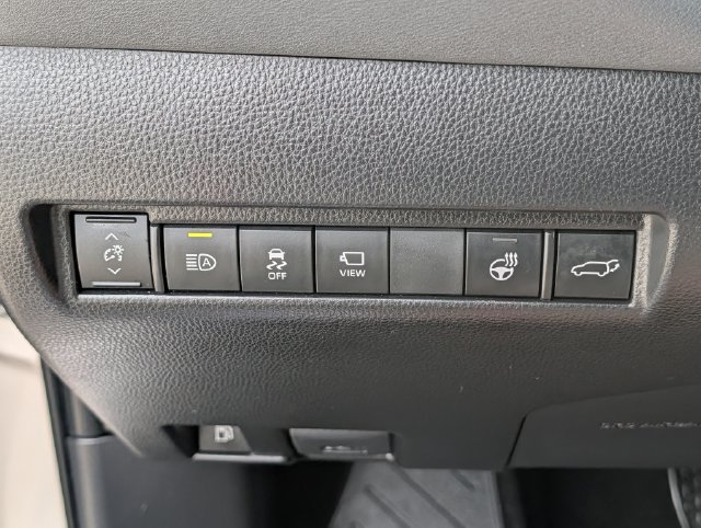 Used 2023 Toyota Venza Limited AWD/4WD image 23