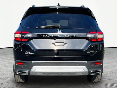Used 2025 Honda Pilot Elite image 7