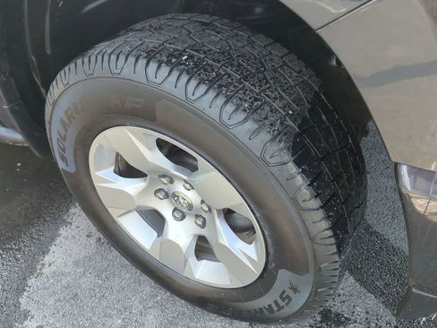 Used 2019 RAM 1500 Big Horn image 10