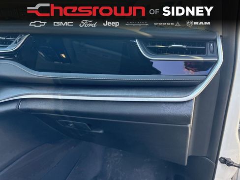 Used 2023 Jeep Grand Cherokee L Limited w/ Luxury Tech Group II image 40