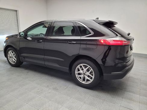 Used 2023 Ford Edge SEL image 3