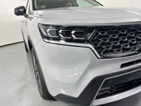 Certified 2023 Kia Sorento SX Prestige AWD/4WD image 30