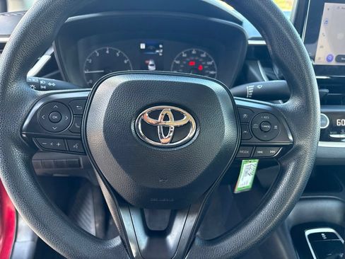 Used 2025 Toyota Corolla LE FWD image 15