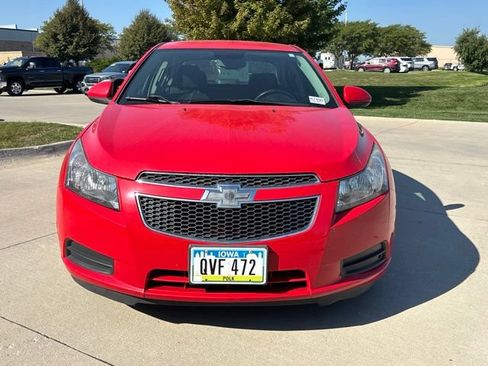 Used 2014 Chevrolet Cruze LT FWD image 3