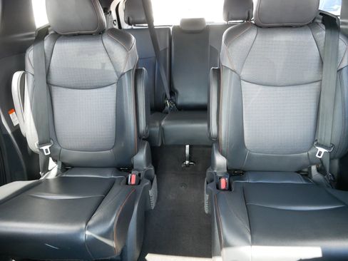 Used 2021 Toyota Sienna XSE FWD image 13
