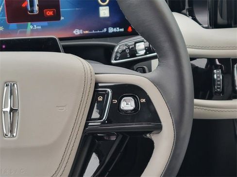 New 2026 Lincoln Aviator AWD image 33