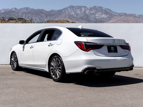 Used 2018 Acura RLX w/ Technology Package FWD image 4