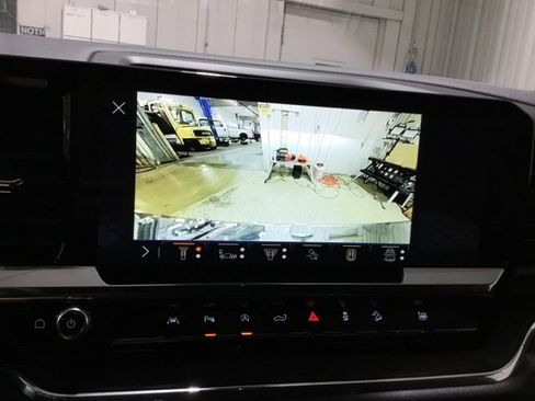 New 2025 GMC Sierra 1500 SLT w/ SLT Premium Package image 39