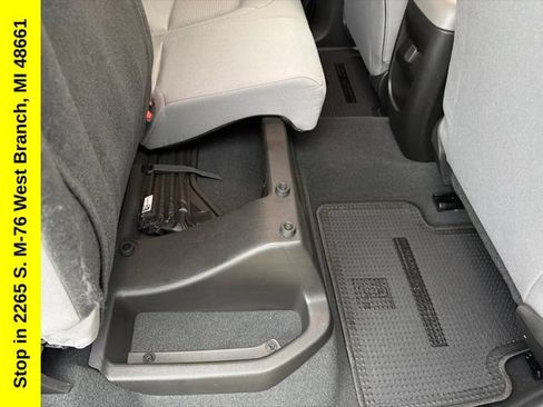 Used 2022 Chevrolet Colorado W/T RWD image 20