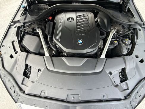 Used 2020 BMW 740i w/ Cold Weather Package RWD image 27