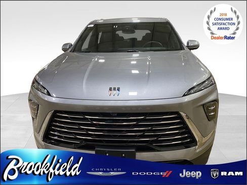 Used 2025 Buick Enclave Preferred image 2