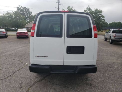 Used 2021 Chevrolet Express 2500 w/ Driver Convenience Package image 4