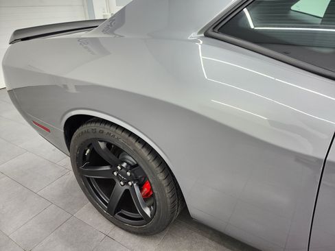 Used 2017 Dodge Challenger SRT Hellcat RWD image 26