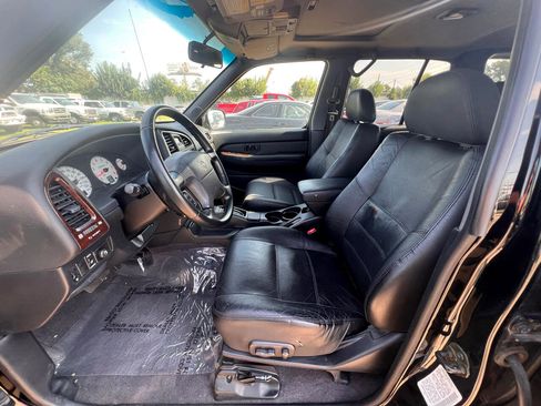 Used 2001 Nissan Pathfinder LE image 52