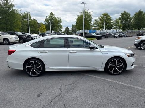 Used 2022 Honda Accord Sport image 9