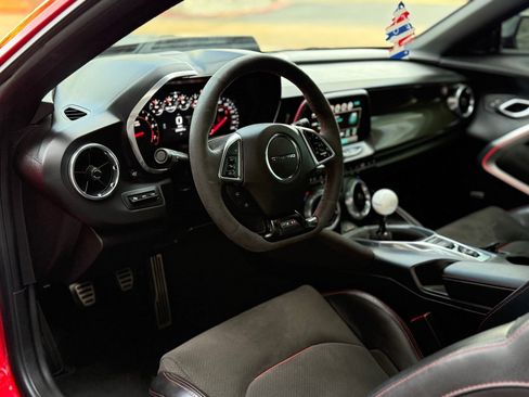 Used 2018 Chevrolet Camaro ZL1 RWD image 14