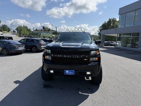 Used 2022 Chevrolet Silverado 1500 Custom AWD/4WD image 3
