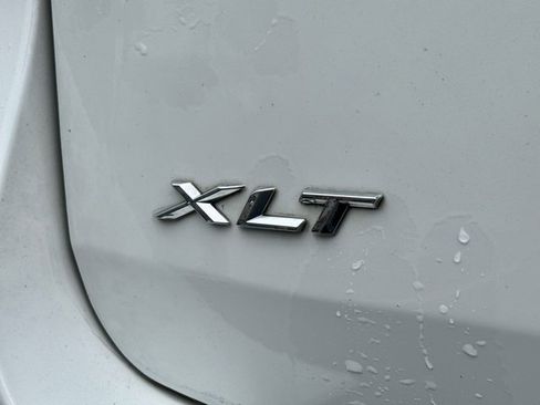Used 2020 Ford Explorer XLT w/ Equipment Group 202A image 14